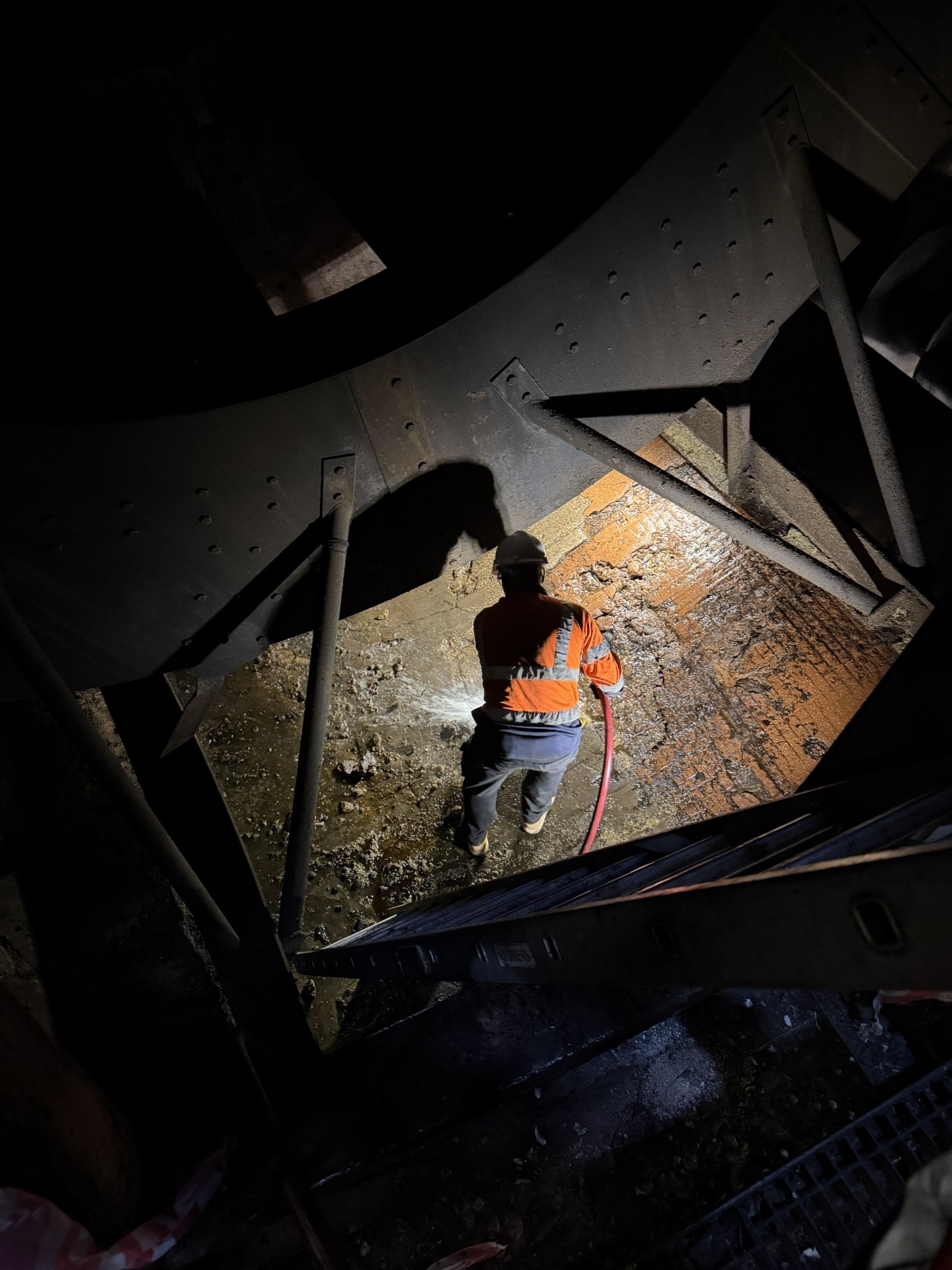 Reactive maintenance repair work on commercial building